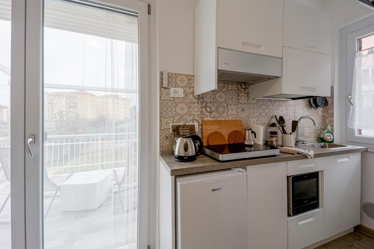 Il Gattino Di Porto - Apt 6 - Monolocale Terrazzo Piscina Imperia Exterior foto